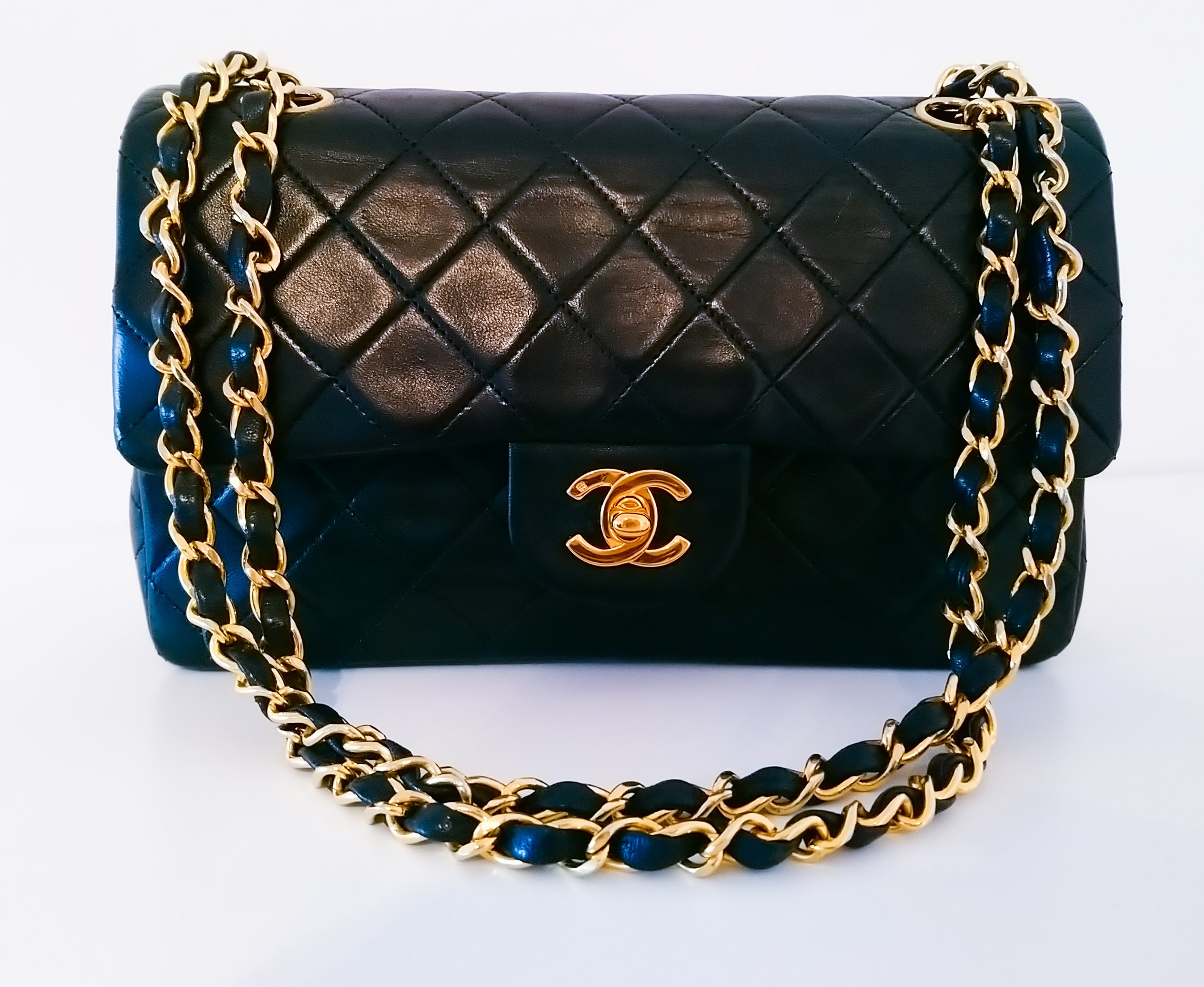 Comparison: Chanel Classic Flap, Wallet-on-chain and le Boy bag