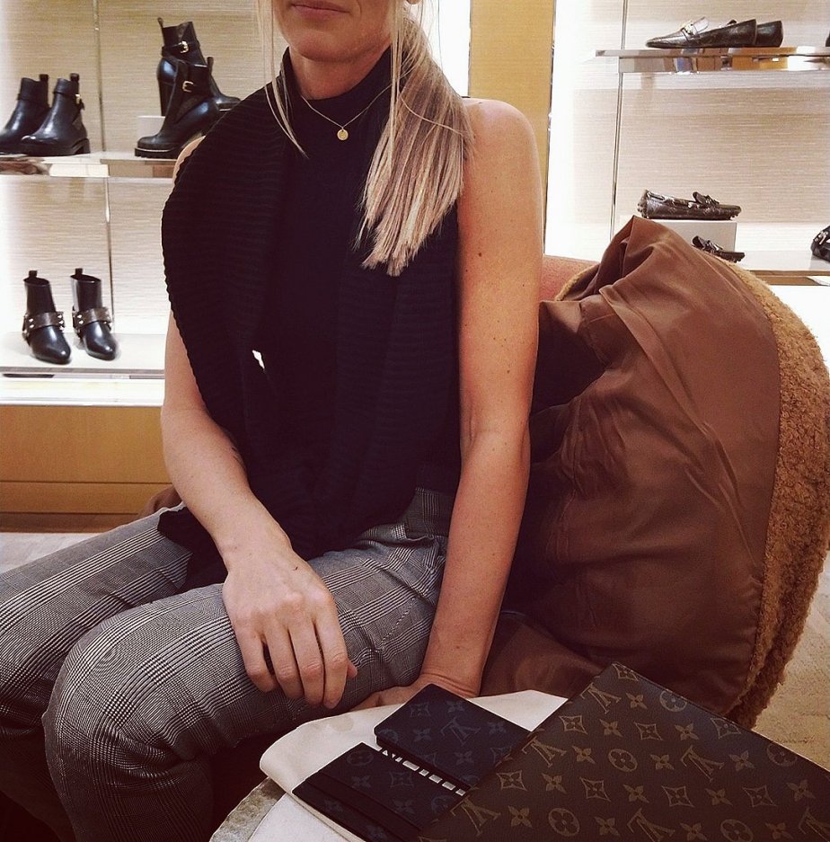 First visit to Louis Vuitton Helsinki – Buy the goddamn bag